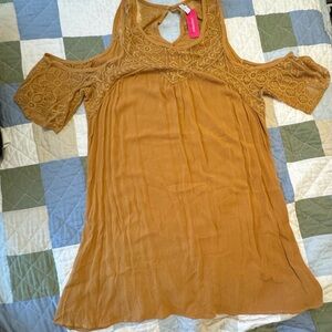 Women's Tan Cold Shoulder Shift Dress